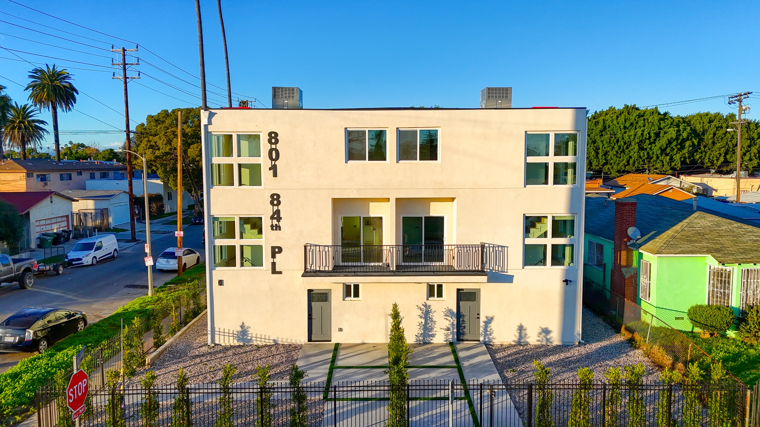 801 1/2 East 84th Place