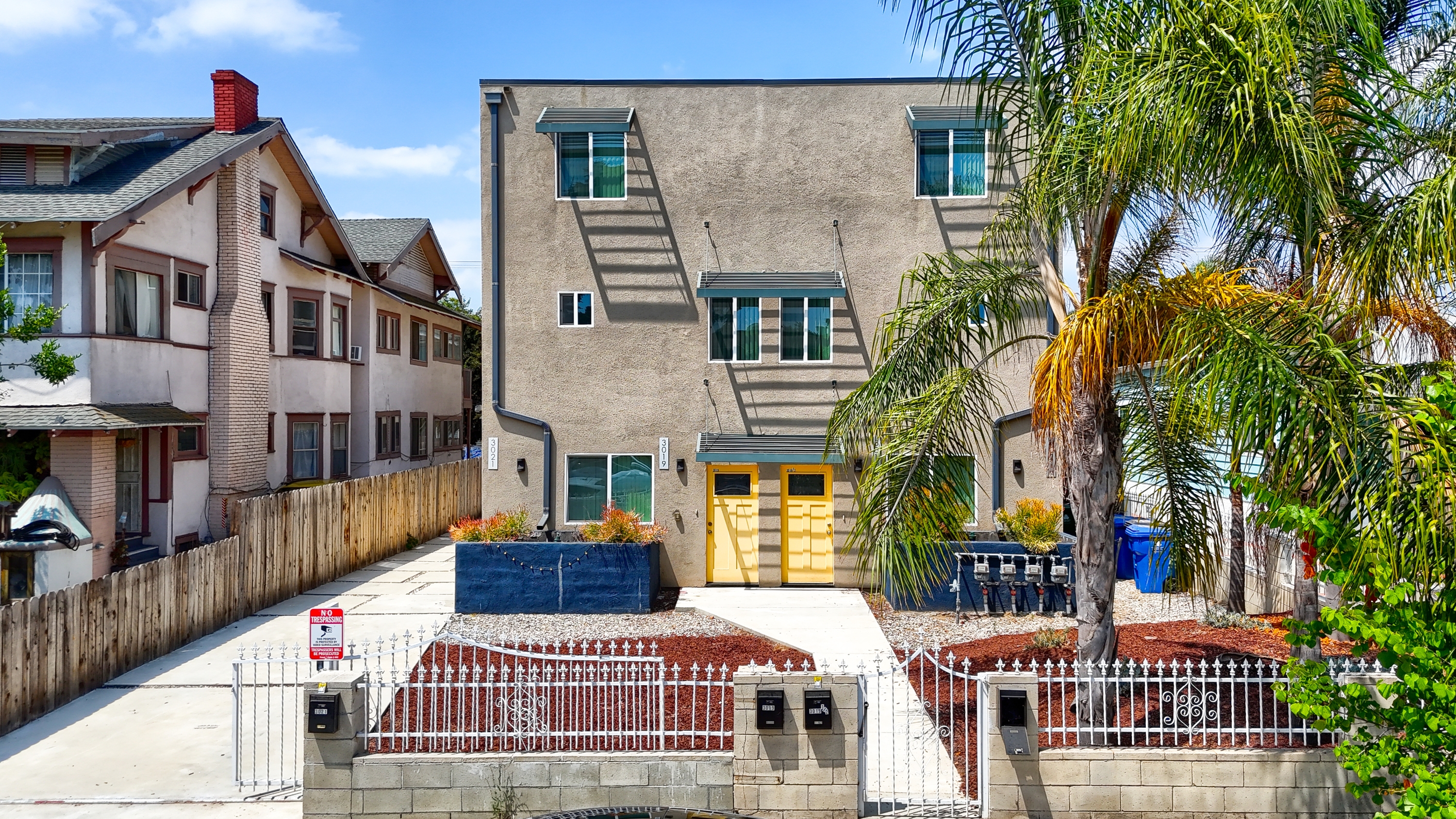 3019 Raymond Avenue - 3021 1/2